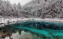 Jiuzhaigou Valley 