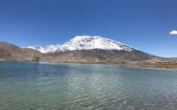 Karakul Lake