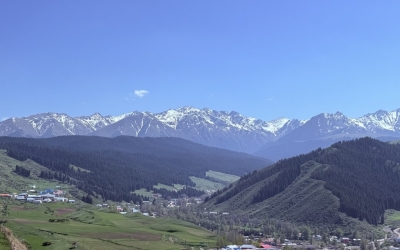 Private Day Tour to Nanshan Pasture and Tianshan Grand Canyon