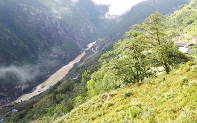 Day Tour to Tiger Leaping Gorge Hiking from Lijiang